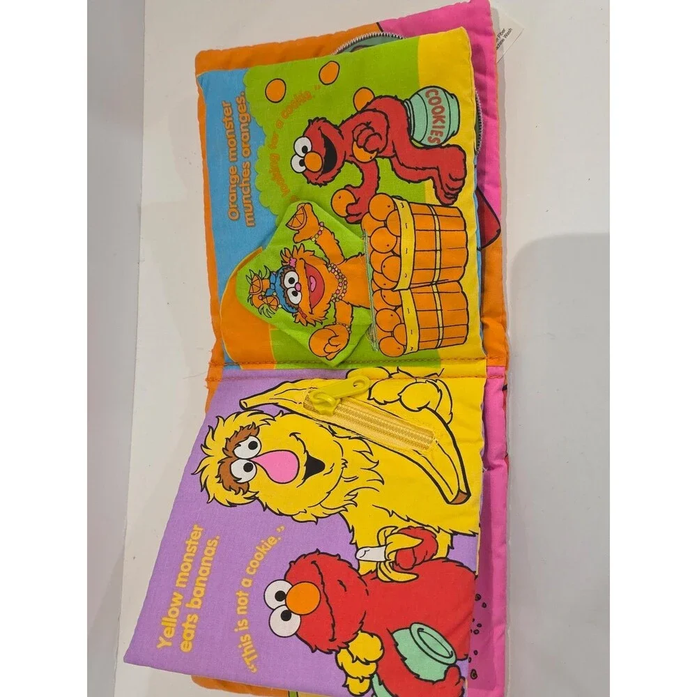 Vintage 2004 Sesame Street Softplay Cookies Color Caper Elmo Book